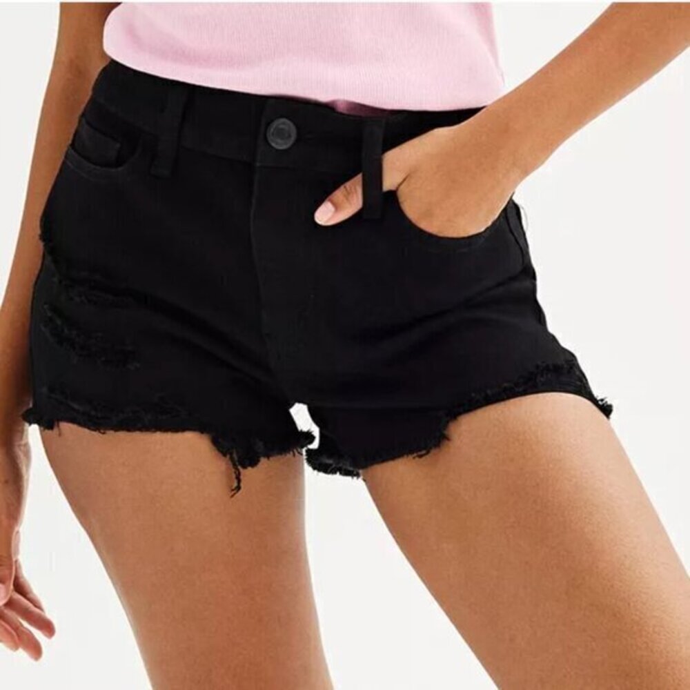 SO High-Rise Curvy Shortie Shorts - Black Distressed